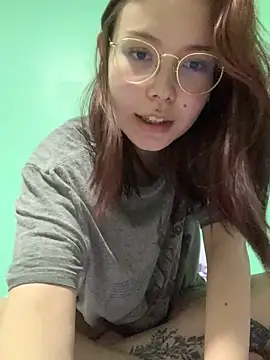 Snapshot of KittyK_at chatting on 10.21.25 KittyK at online show from 10.21.25