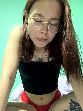 Snapshot of KittyK_at chatting on 10.22.25 KittyK at online show from 10.22.25