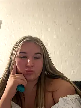 Snapshot of Princessvoltage chatting on 10.20.25 Princessvoltage online show from 10.20.25