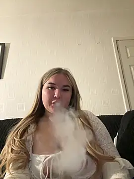 Snapshot of Princessvoltage chatting on 10.28.25 Princessvoltage online show from 10.28.25