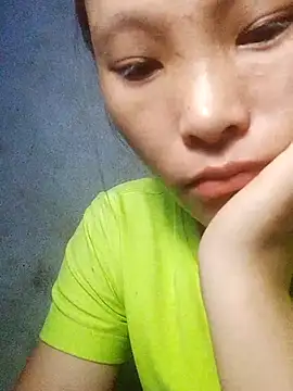 Snapshot of alalama chatting on 10.21.25 alalama online show from 10.21.25