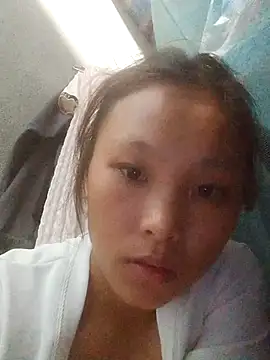 Snapshot of alalama chatting on 10.28.25 alalama online show from 10.28.25