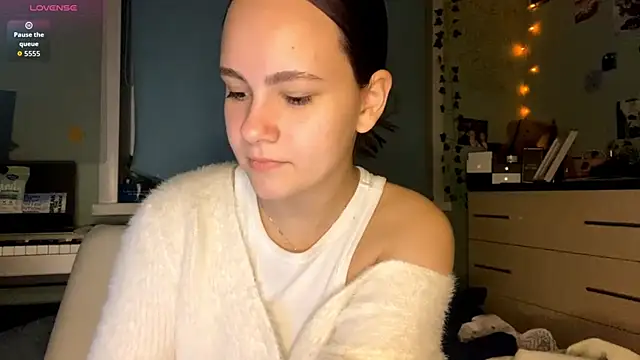 ShinixxxLovers online show from 10.16.25