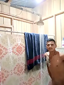 LuisMA2217 online show from 10.15.25