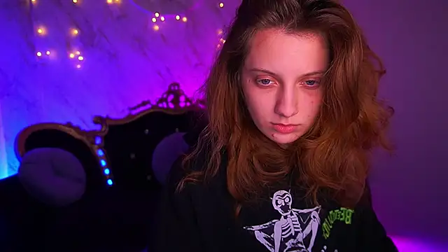 Snapshot of CuteeFoxy chatting on 01.17.26 CuteeFoxy online show from 01.17.26