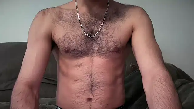 Snapshot of yournextguy chatting on 05.18.26 yournextguy online show from 05.18.26