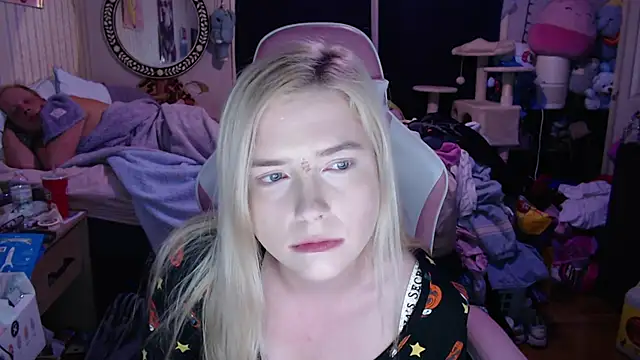 AddisonSparks online show from 10.16.25