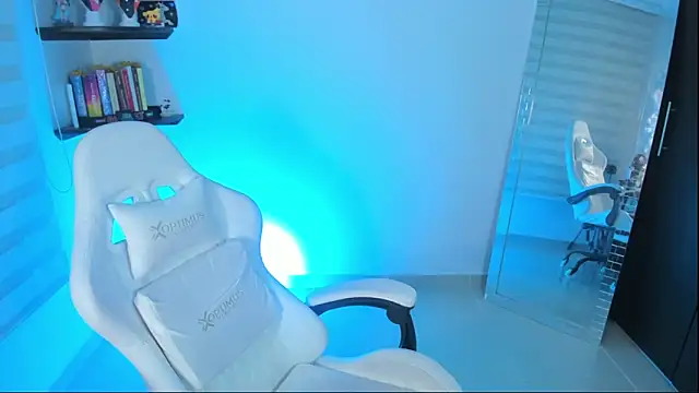 kittyrush  online show from 11.18.25