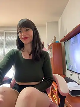 AlanaRius18 online show from 11.27.25