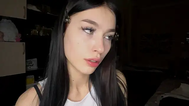 WinterVanessa online show from 10.25.25