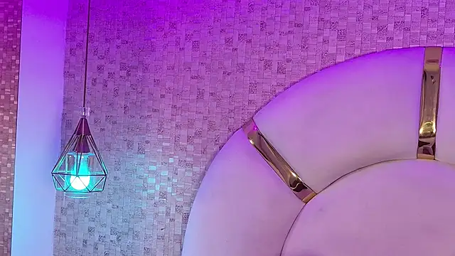 Snapshot of emmy_rose25 chatting on 02.05.26 emmy rose25 online show from 02.05.26