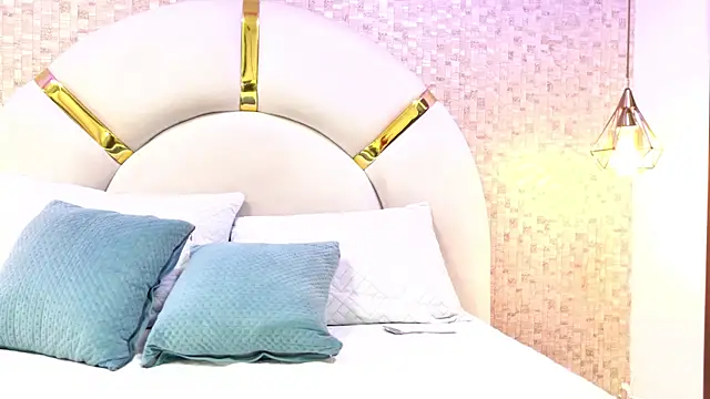 emmy rose25 online show from 04.18.26