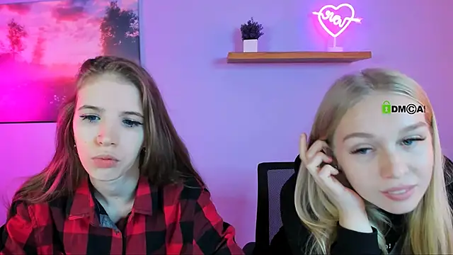 Snapshot of lulu_fly_ chatting on 10.23.25 lulu fly  online show from 10.23.25