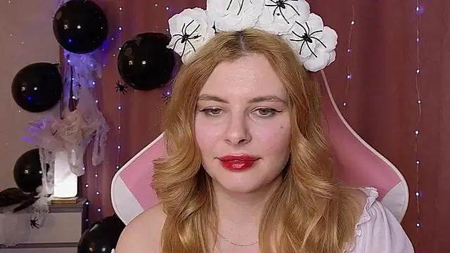 Snapshot of newday-off chatting on 10.17.25 newday-off online show from 10.17.25