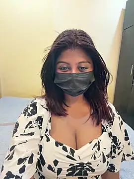 Snapshot of payal_mittal chatting on 04.25.26 payal mittal online show from 04.25.26