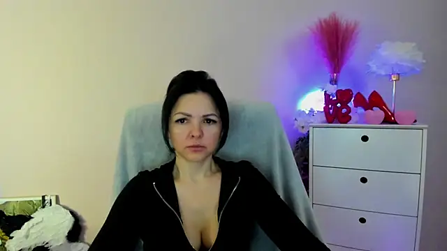 Snapshot of Mollybloom40 chatting on 03.25.26 Mollybloom40 online show from 03.25.26