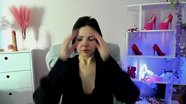 Snapshot of Mollybloom40 chatting on 04.10.26 Mollybloom40 online show from 04.10.26