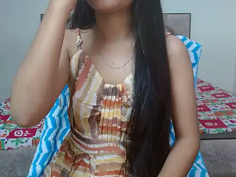 Snapshot of spicy_sofiya_- chatting on 10.26.25 spicy sofiya - online show from 10.26.25