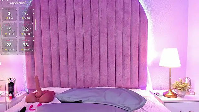 ShaylaDavis online show from 11.10.25