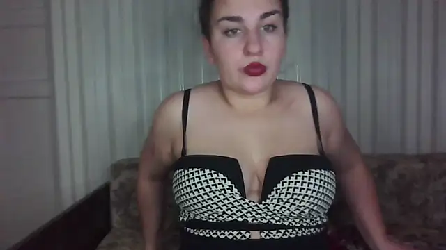 Snapshot of Kiki_Catty chatting on 10.26.25 Kiki Catty online show from 10.26.25