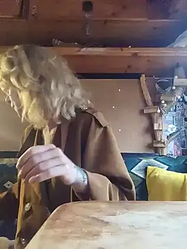 Snapshot of DeesseLilli chatting on 10.15.25 DeesseLilli online show from 10.15.25