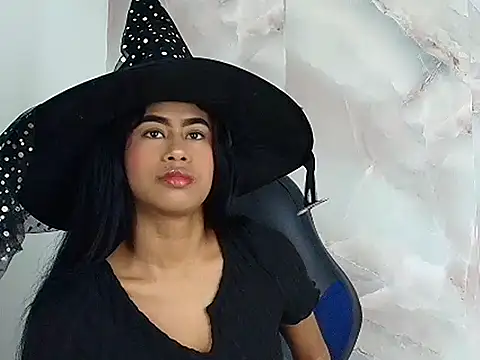 Snapshot of kataleyaAlenan chatting on 10.20.25 kataleyaAlenan online show from 10.20.25
