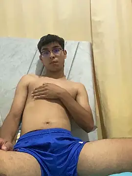 Snapshot of Muchachito18 chatting on 10.24.25 Muchachito18 online show from 10.24.25