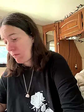 Snapshot of JT83FL chatting on 10.24.25 JT83FL online show from 10.24.25