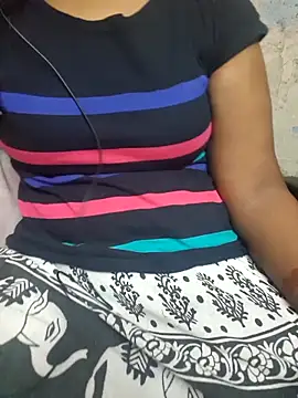 Snapshot of tamil-reena chatting on 10.25.25 tamil-reena online show from 10.25.25