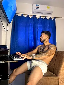 Kylian Alessandro online show from 11.30.25