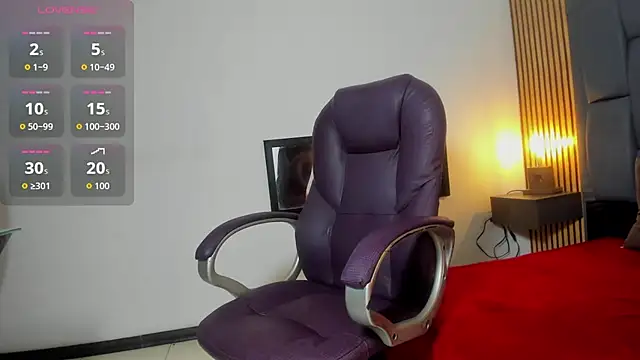 Snapshot of shakii_melbaram chatting on 10.21.25 shakii melbaram online show from 10.21.25