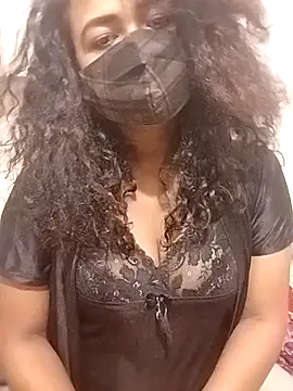 Snapshot of YOURS_STUTI chatting on 11.01.25 YOURS STUTI online show from 11.01.25