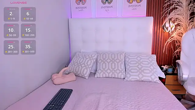 susie thomsonn online show from 04.30.26