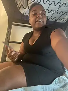 Snapshot of Desireexoxo chatting on 10.16.25 Desireexoxo online show from 10.16.25