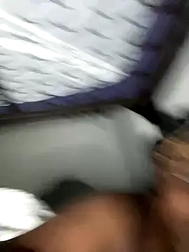 Snapshot of Desireexoxo chatting on 10.27.25 Desireexoxo online show from 10.27.25