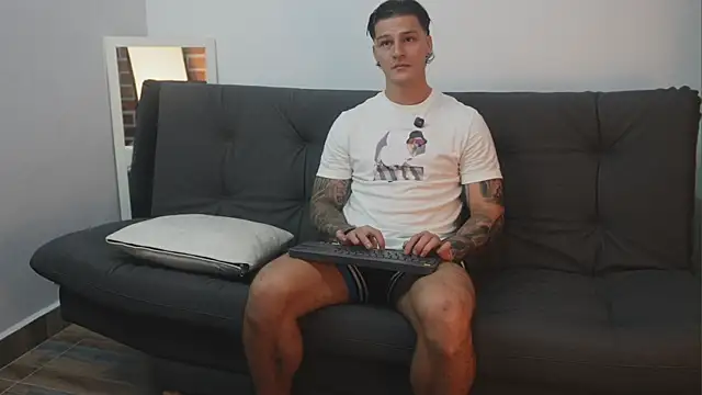 Dominick walker online show from 10.31.25