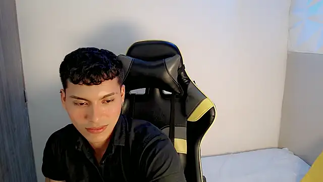 Snapshot of Maynow_666 chatting on 10.15.25 Maynow 666 online show from 10.15.25