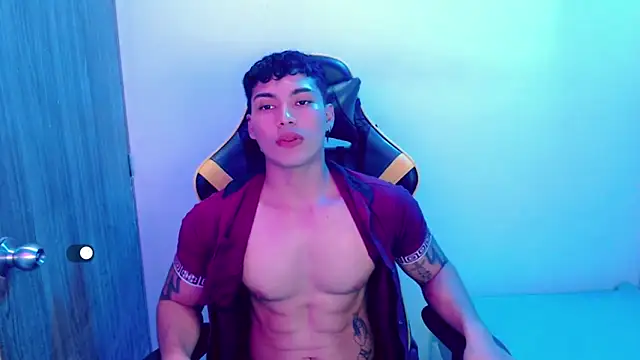 Snapshot of Maynow_666 chatting on 10.17.25 Maynow 666 online show from 10.17.25