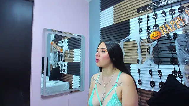 JuliethCruz  online show from 11.02.25