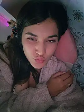 Snapshot of Gigihairy chatting on 10.18.25 Gigihairy online show from 10.18.25