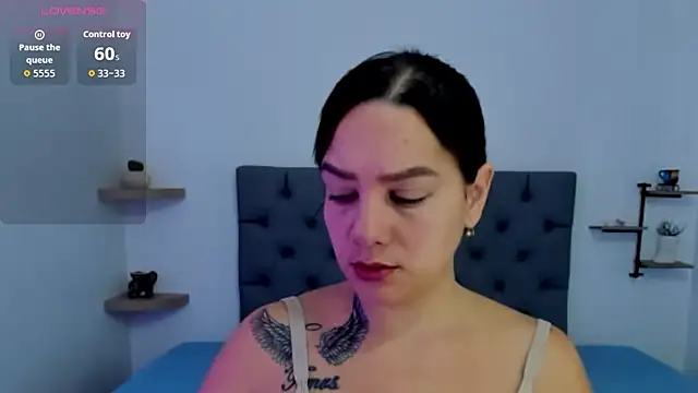 Saraarouusee online show from 01.19.26