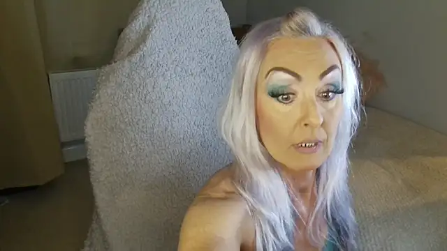 TheOGMiaMystique online show from 12.20.25