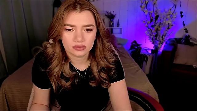 Aurora Lace online show from 10.23.25