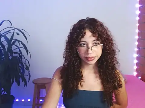 Snapshot of Medussa3033 chatting on 10.16.25 Medussa3033 online show from 10.16.25