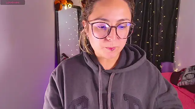 Rhosynn online show from 10.29.25