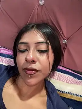 Snapshot of Alicia_Sanz chatting on 10.16.25 Alicia Sanz online show from 10.16.25