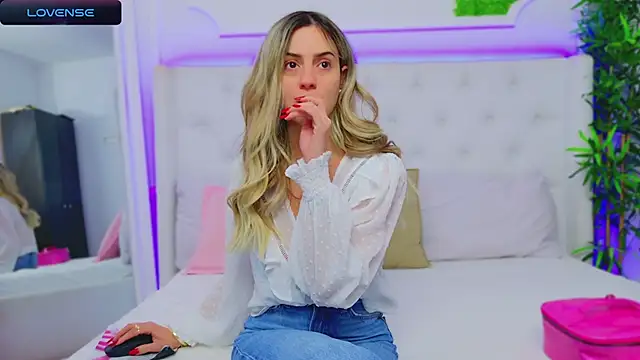 AriannaSins online show from 12.21.24