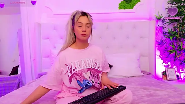 AriannaSins online show from 04.14.26