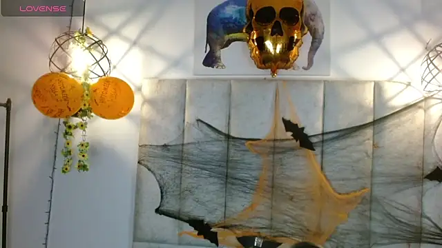 Snapshot of antonella_rosecs chatting on 10.24.25 antonella rosecs online show from 10.24.25