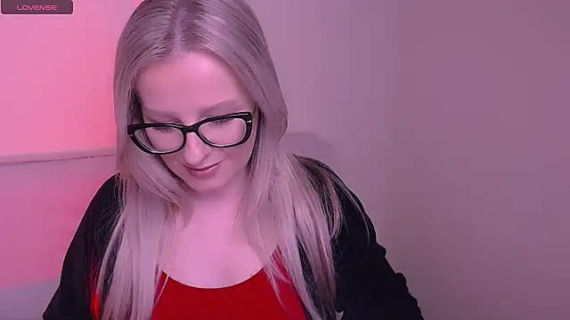 AllaLeomz online show from 11.15.25